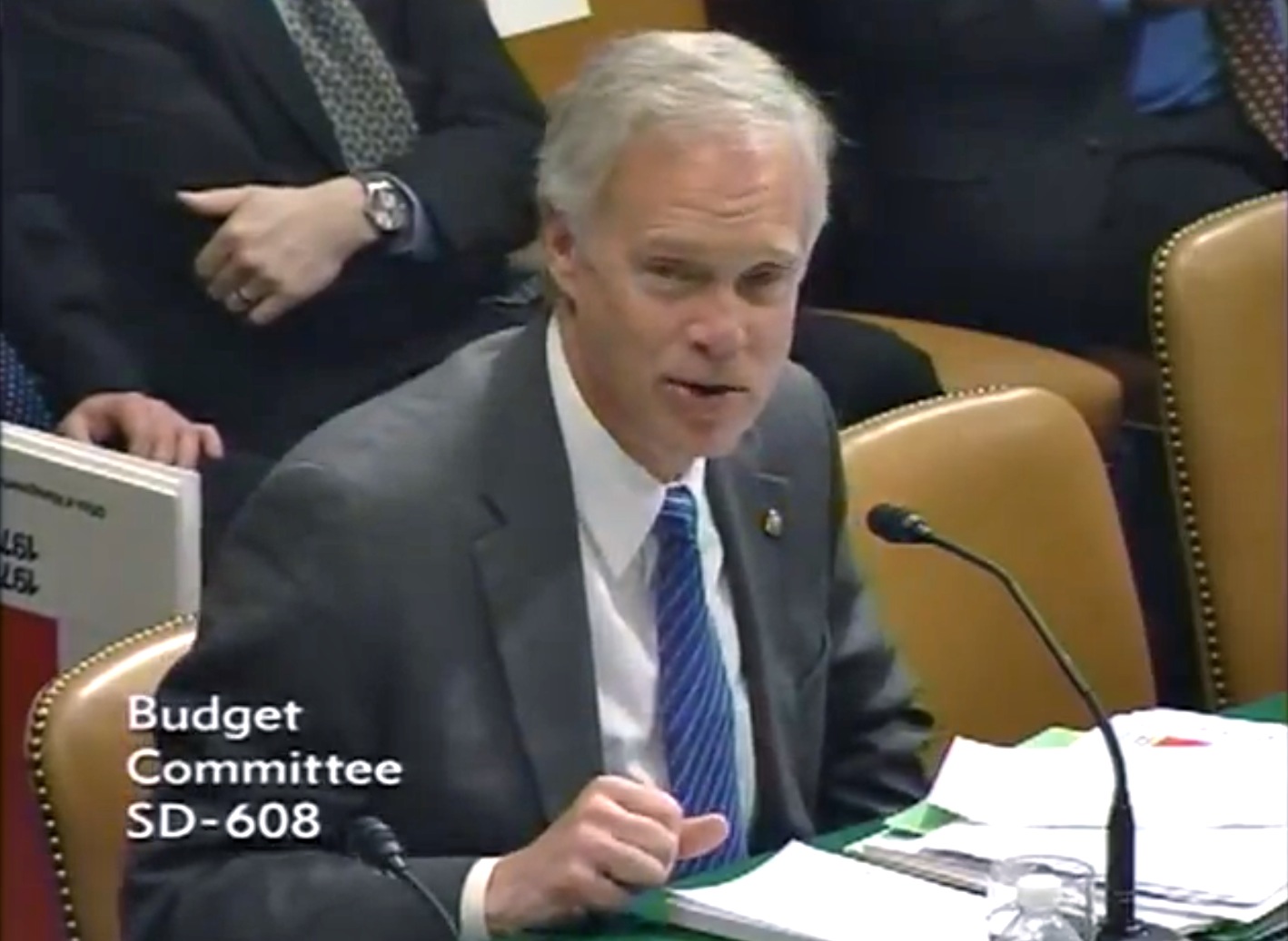 Budget Committee Approves Johnson Amendments on Bipartisan Votes